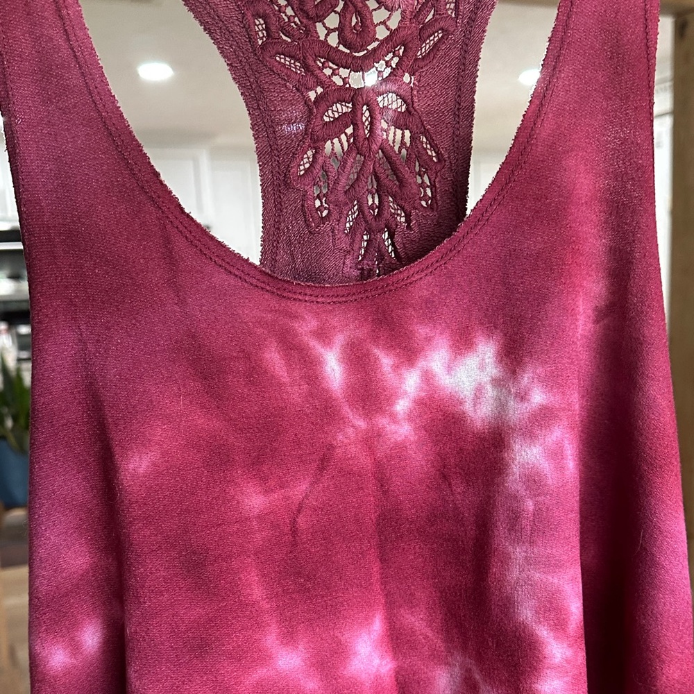 American Eagle Outfitters Maroon Tie-Dye Fleece and Lace Tank Top - Picture 5 of 5